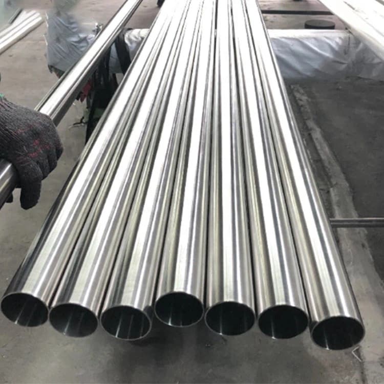 Hướng dẫn Toàn diện về Ống Thép Hợp Kim: ASTM A335 từ P5 đến P92