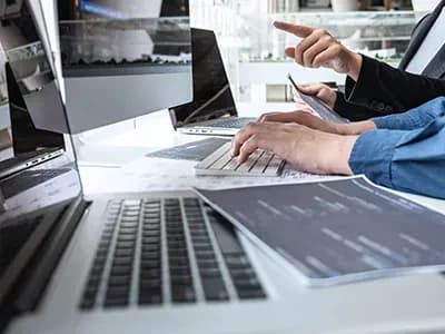 Thép không gỉ được sản xuất như thế nào? Hướng dẫn quy trình hoàn chỉnh 2026