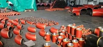 PHỤ KIỆN ĐƯỜNG ỐNG TÙY CHỈNH VẬN CHUYỂN ĐẾN INDONESIA ĐƯỢC SƠN MÀU ĐỎ.