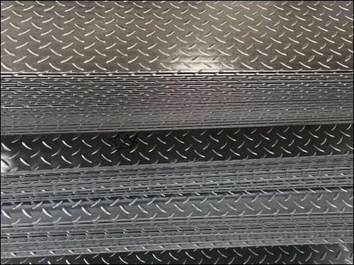 Thép Tấm Chống Trượt Carbon 4