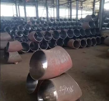 CÁC-ĐOẠN-ỐNG-GEN-THÉP-CARBON-ĐƯỜNG-KÍNH-1020MM-ĐANG-ĐƯỢC-ĐÓNG-GÓI-VÀ-GIAO-ĐẾN-VIỆT-NAM.